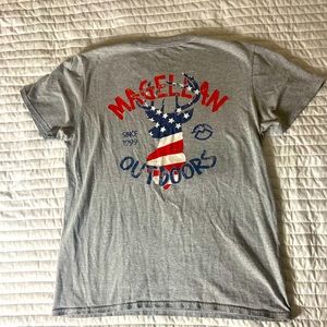 Men’s Magellan Outdoors 4th of July hunting tee sz M